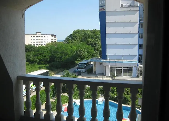 Aurora 3* Saints Constantine and Helena