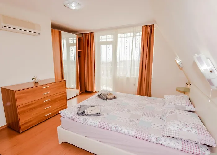 Aurora Hotel Saints Constantine and Helena