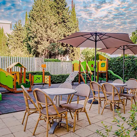 Aurora Otel 3*