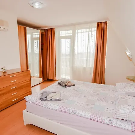 Aurora Hotell Saints Constantine and Helena