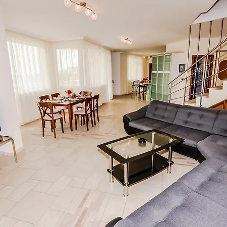 Aurora 3* Saints Constantine and Helena